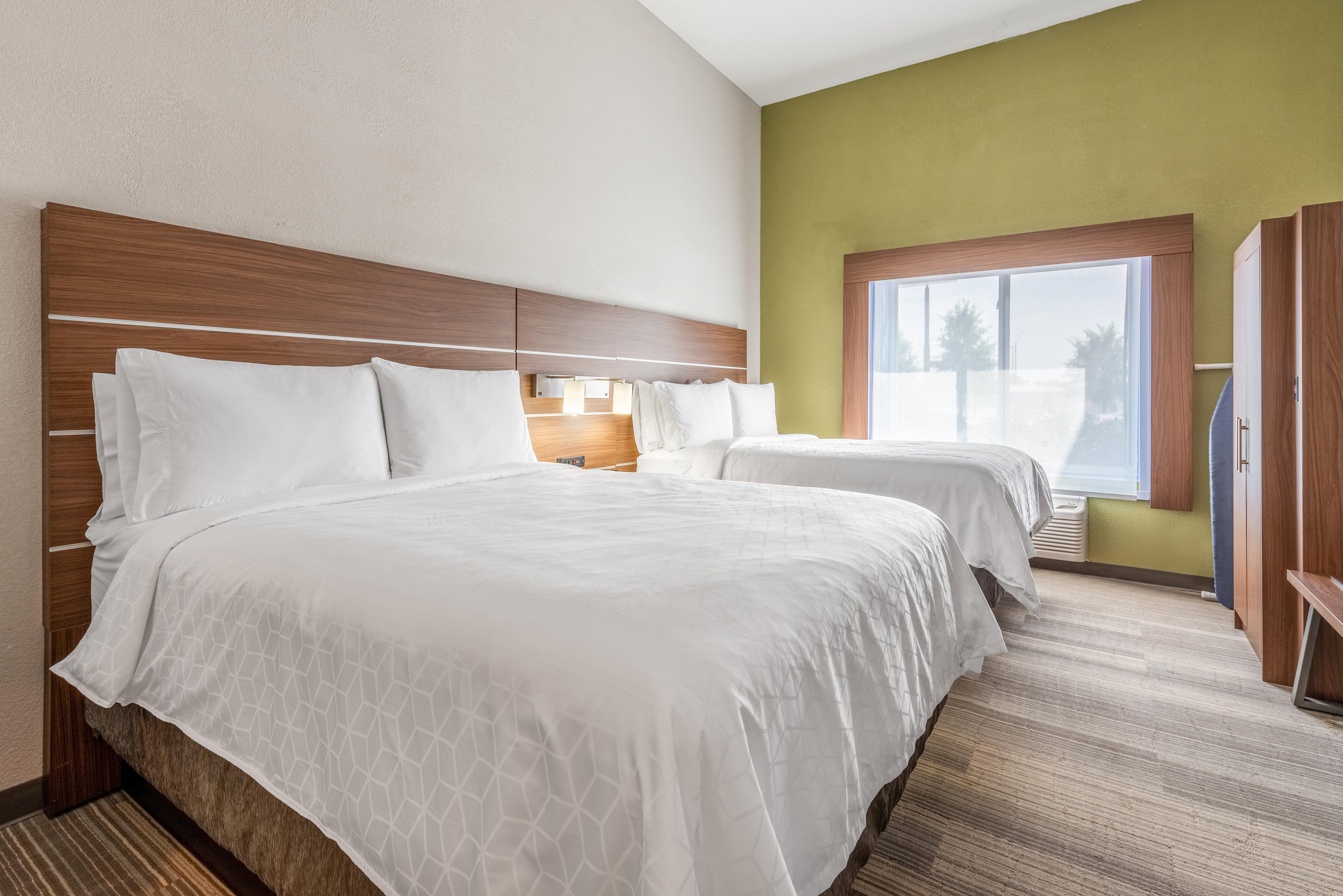 Holiday Inn Express & Suites Стейтсвилл Экстерьер фото