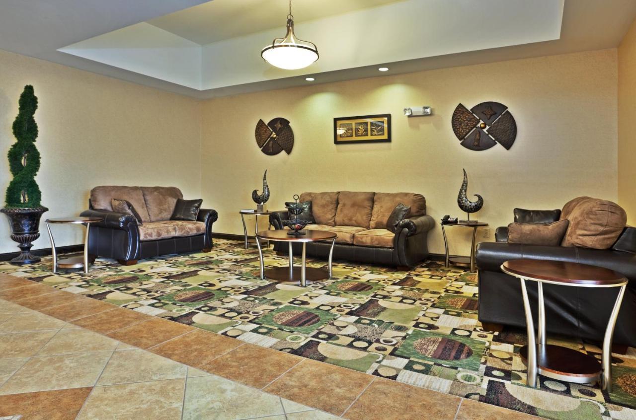 Holiday Inn Express & Suites Стейтсвилл Экстерьер фото